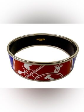 HERMES “RECHER” PRINTED WIDE ENAMEL BANGLE BRACELET